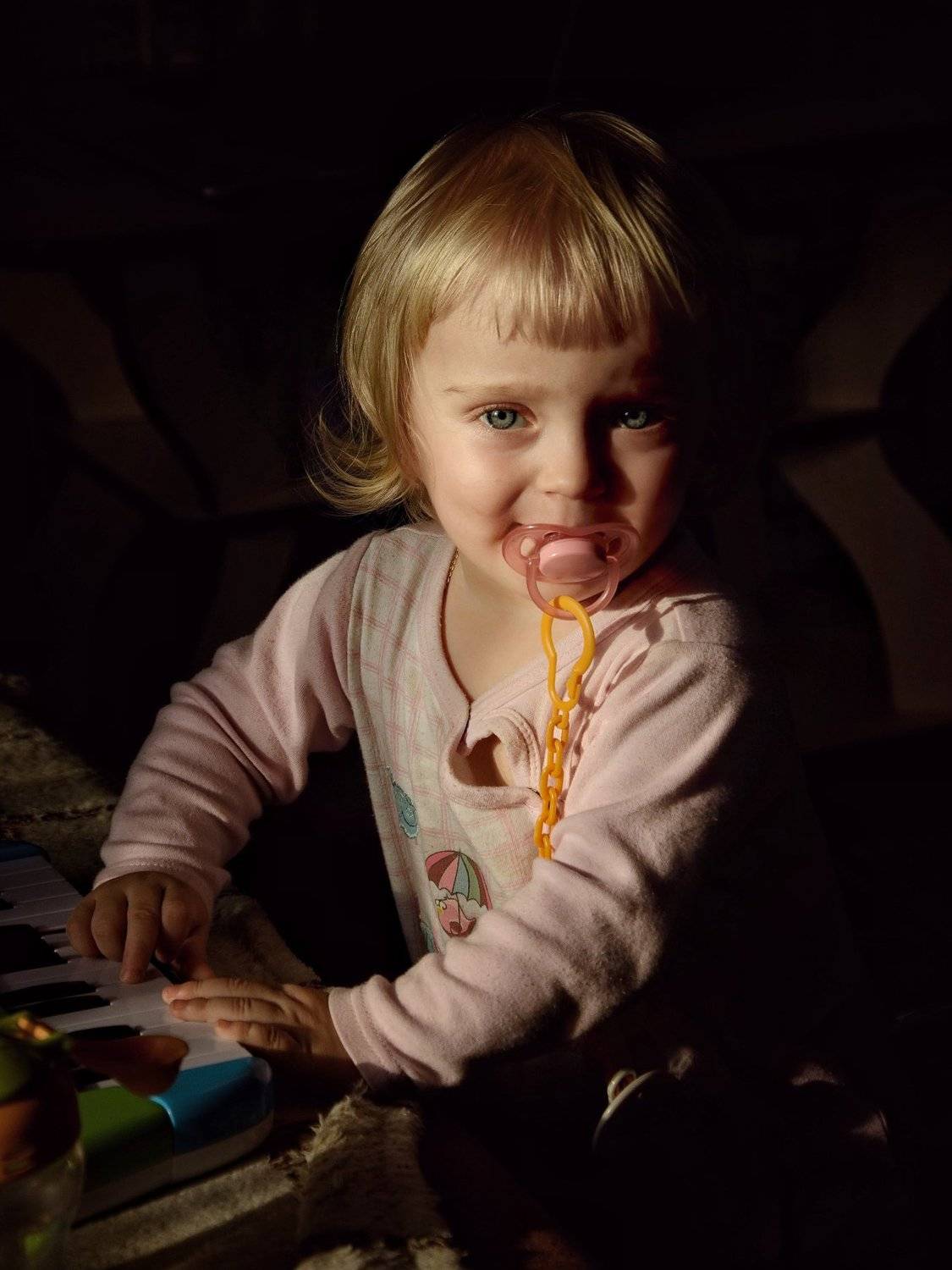 Автор: Сергей Гойшик Детство, семья, ребёнок, портрет, девочка, цвет, child, childhood, portrait, color, family, daylight, Сергей Гойшик