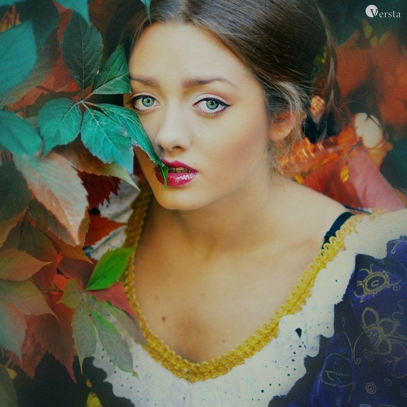 осень, середьовіччя «…Де вічність поросла плющем І погляд  вабить до поем Ти палиш осені вогнем…»photo preview