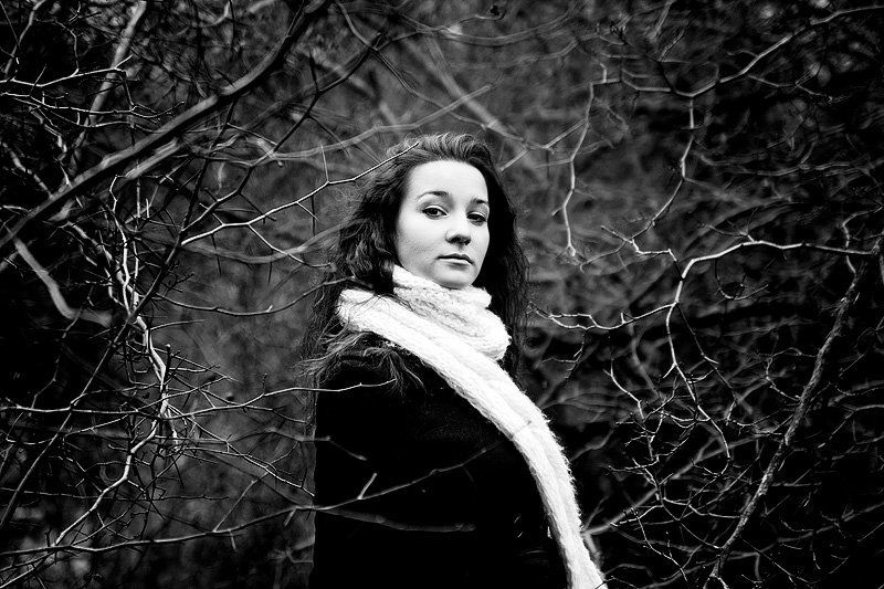 портрет, девушка, прогулка Черно-белоеphoto preview