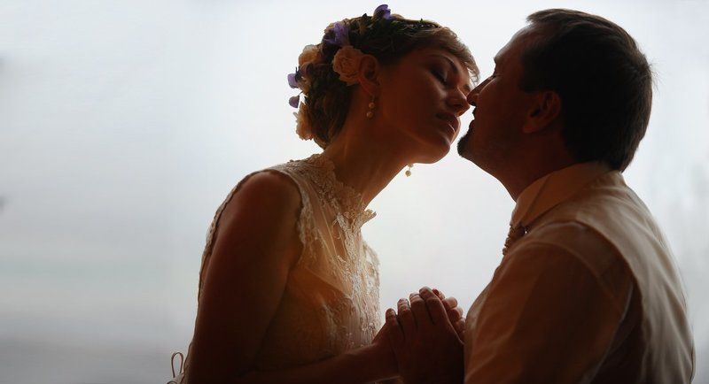 Момент перед поцелуем.photo preview