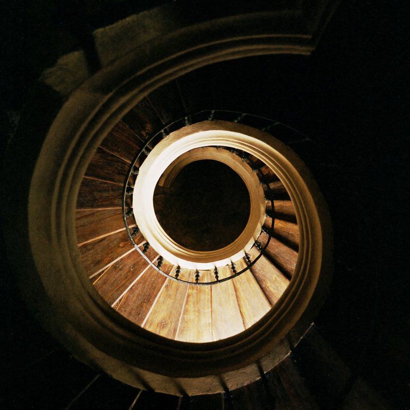6*6, lubitel, city, film, color, kodak, portra stairsphoto preview