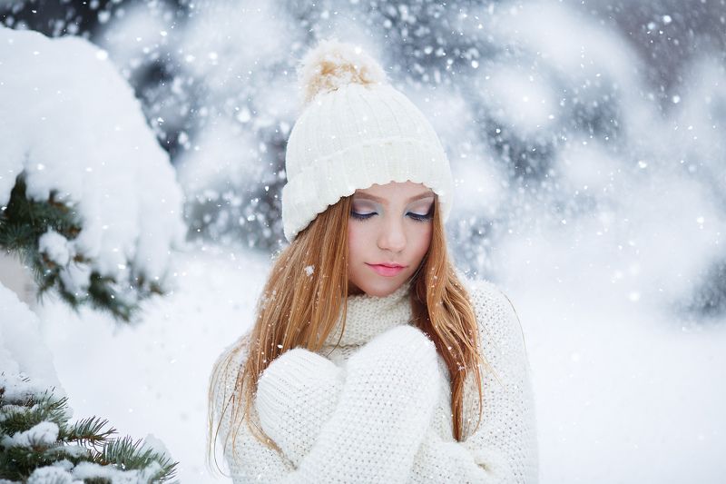 зима, холод, девушка, горы, мороз, портрет, фотосессия, дмитрий воробей Маленькой ёлочке холодно зимой..photo preview