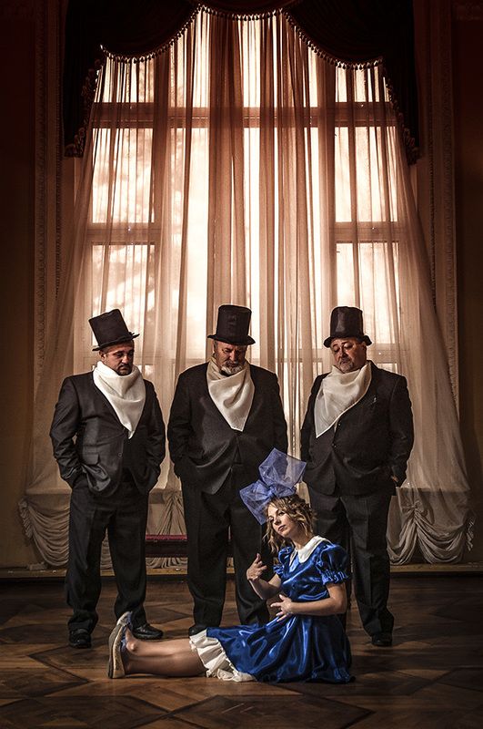 сказка, три толстяка, кукла, портрет, жанр, жанровый портрет, девушка, мужчины, взгляд, красота, суок, постановочное фото, толстяк, толстяки Три толстякаphoto preview