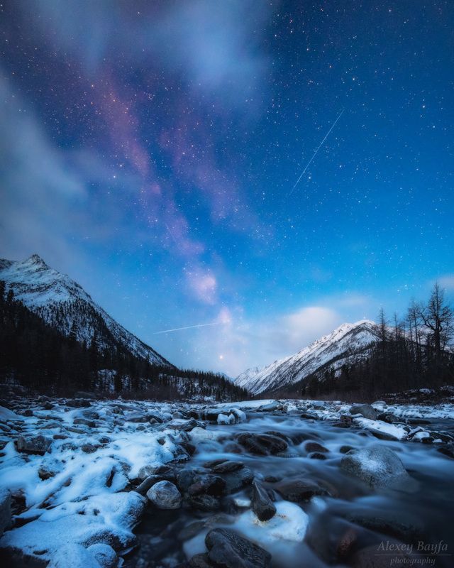 горы, природа, пейзаж, звёзды, млечный путь, лес, река, сибирь, зима Ночная долинаphoto preview
