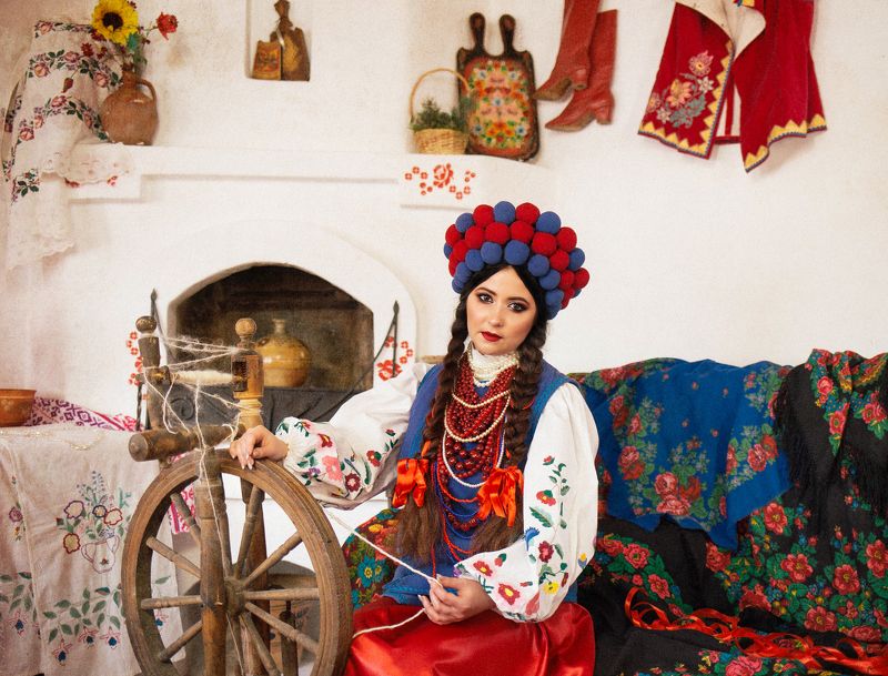 украинка, українка, национальныйкостюм, девушка Українкаphoto preview