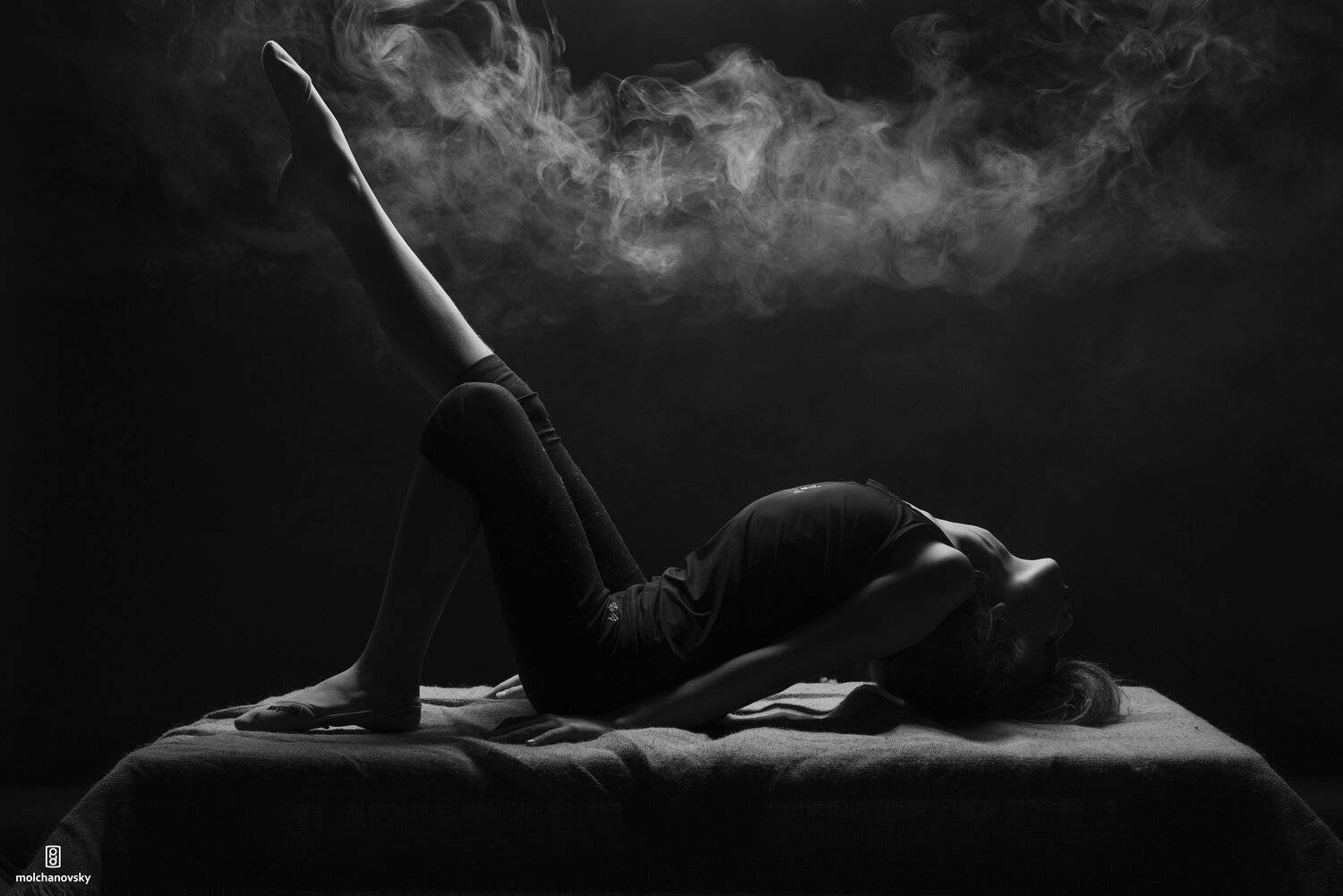 из серии "Гимнастика ". Автор: Евгений студия , свет , тень , безфотошопа, Евгений