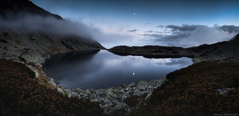 mountains, Словакия, Татры, Slovakia, VysokéTatry, Tatry, tatrywysokie, hightatras, tatrymountains	 Сумерки на Батижовскомphoto preview
