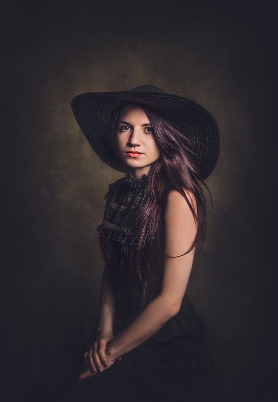 retro studio portrait fineart girl Bożenaphoto preview