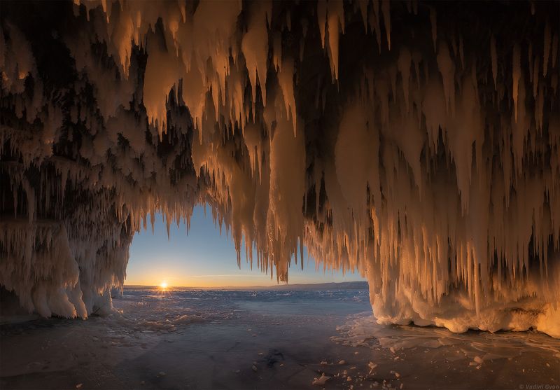 байкал, ольхон, шаманка, бурхан Солнечный гротphoto preview