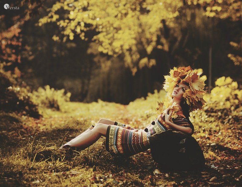 осень, дівчина, жінка, натхнення, солнце «Натхнення, в осені шукала, Думки в віночок заплітала, І щастя врешті віднайшла…»photo preview