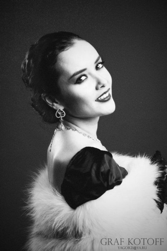 пленка, черный, белый, лицо, молодость, девушка, руки Черно-белое киноphoto preview