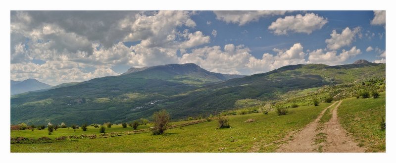 Классический вид на Чатырдаг - Демерджиphoto preview