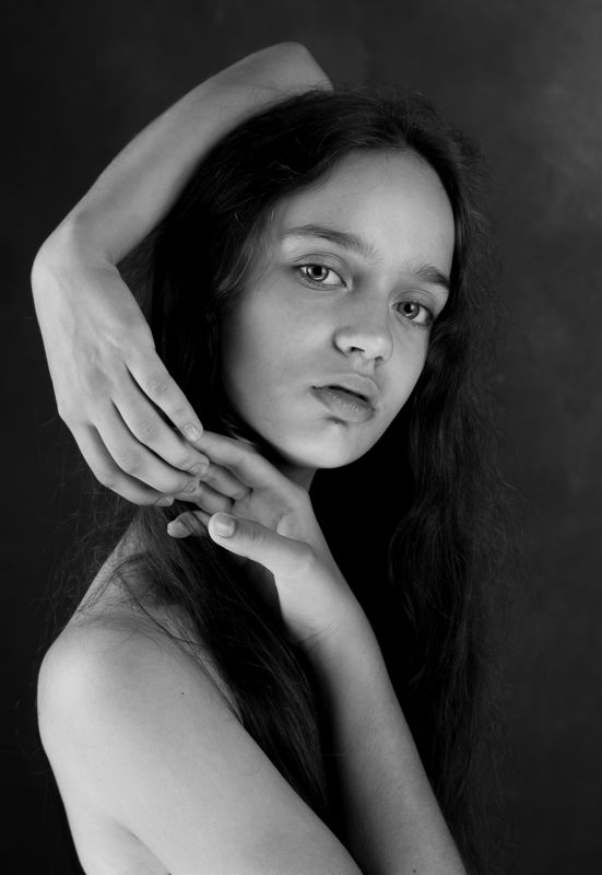 портрет, девушка, чб Маринаphoto preview