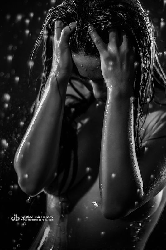 арт-ню, Владимир Бероеа, Vladimir Beroev, ню, nude, boduart, фотосессия, beauty, бьюти, aqua, голая, naked, фотосет, аквастудия, аквасъемка The Explosion of the Liquid. B&W. Scene 2photo preview