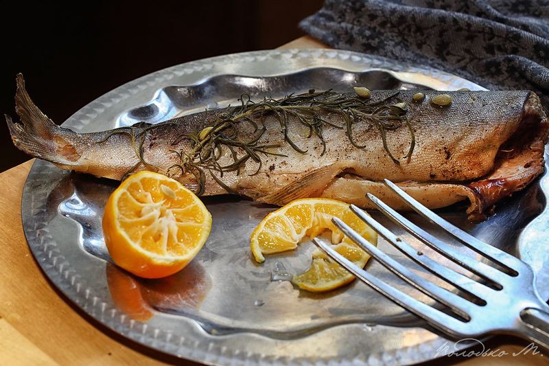 Горбуша с розмарином и лимономphoto preview