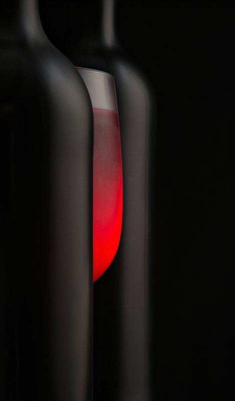 Красное с чёрнымphoto preview