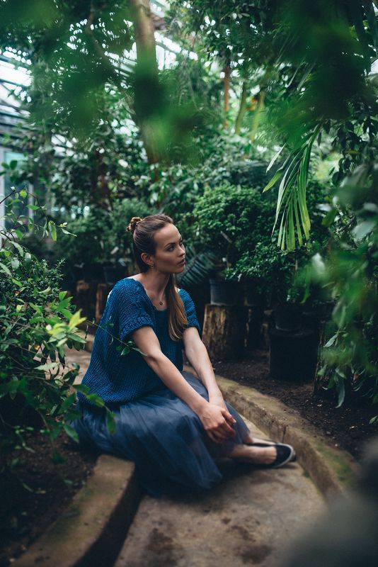 В садуphoto preview