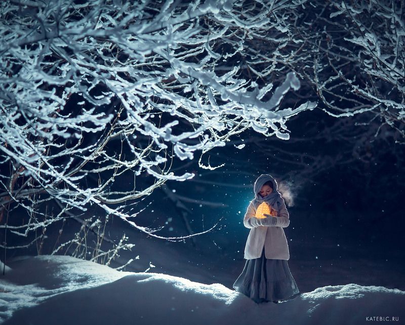 девочка, лес, вечер, зима, зимняя фотосессия, фотограф москва, фотосессия в москве, зимняя фотография, лесная Зимаphoto preview