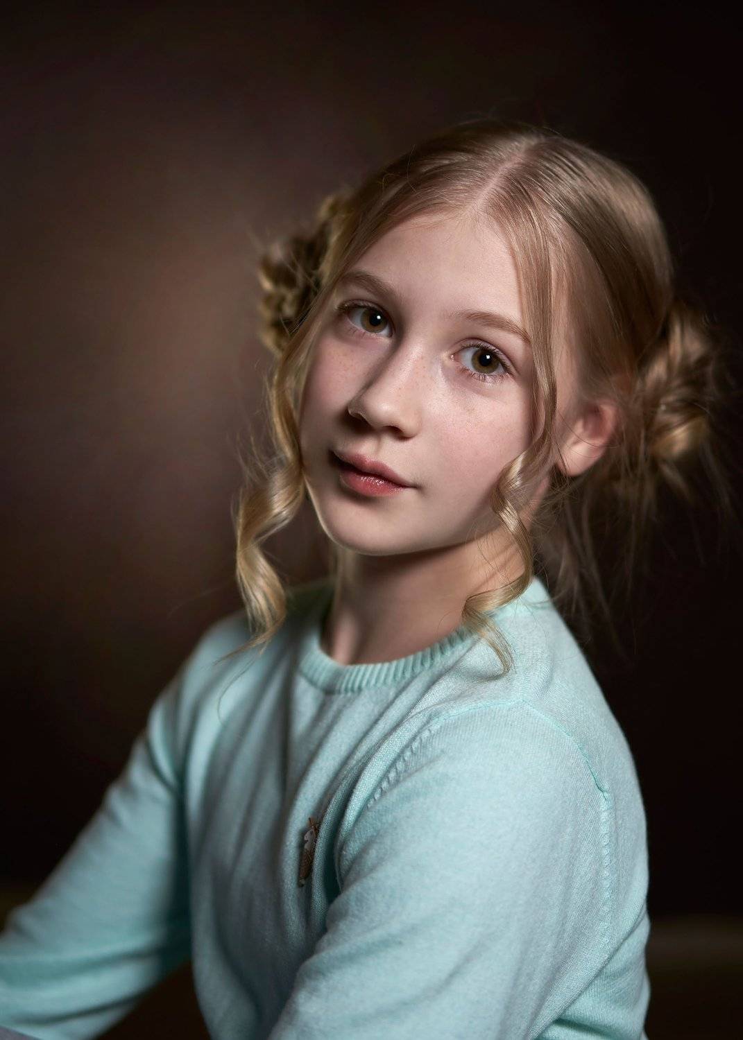 Ксюша. Автор: Марина Хлопина портрет, девочка, взгляд, волосы, Марина Хлопина