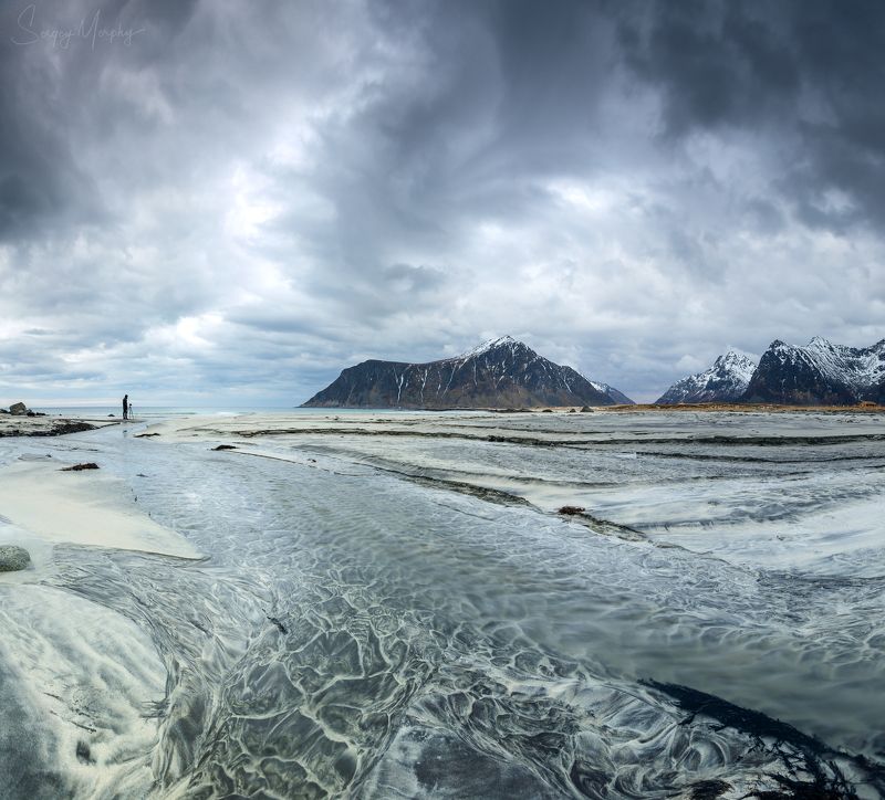 photographer skagen beach lofotens Lonely photographer at Skagen beach. Lofotens.photo preview