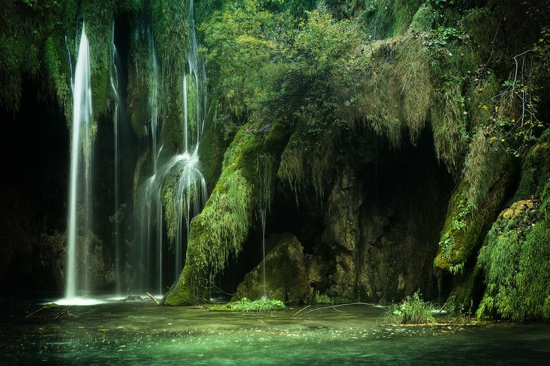 landscape, plotvice lakes, croatia, waterfall Green nuancesphoto preview