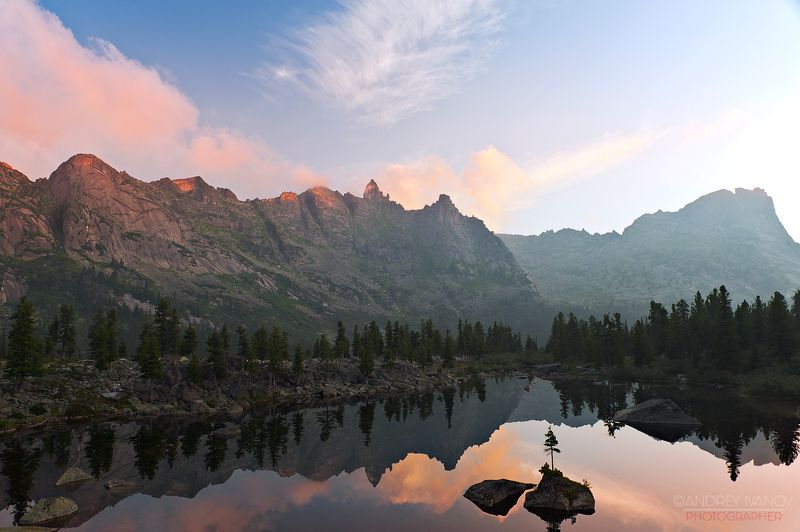 пейзаж, природа, ергаки, озеро, художников, утро Утро на озере Художниковphoto preview