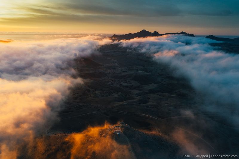 Крым, туман, рассвет Управление погодойphoto preview