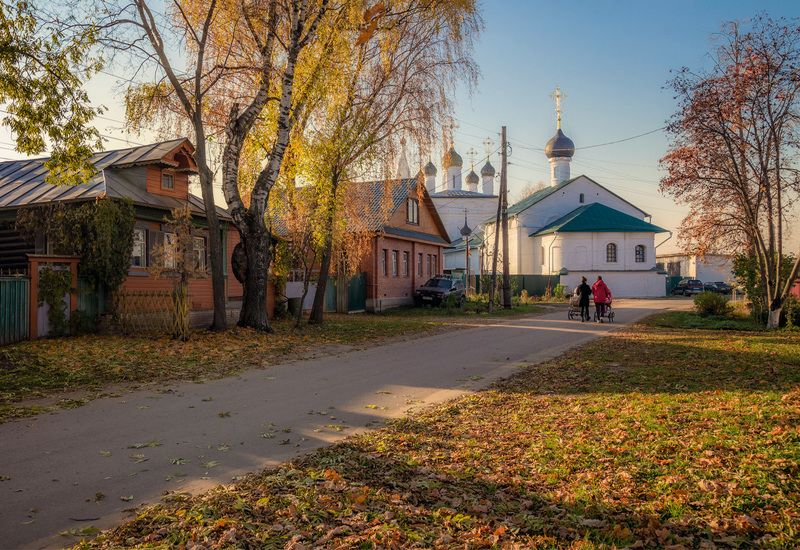 гороховец, осень, мамы, дети, храм, монастырь, листва, золотое кольцо, россия, старина Золотой Гороховецphoto preview