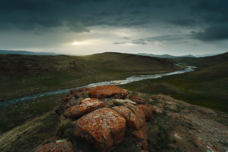 киргизия, кыргызстан, средняя азия, горы, каньон, скалы, пейзаж, весна, ущелье, река, рассвет В дебрях страны кочевниковphoto preview