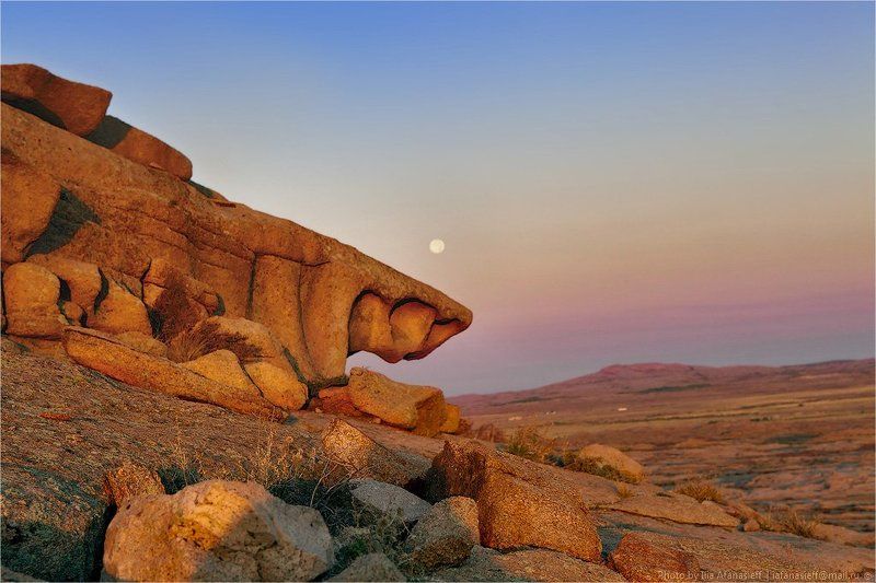 бектау-ата, казахстан Утро на Бектау-Ата, сентябрь 2011 г. разphoto preview