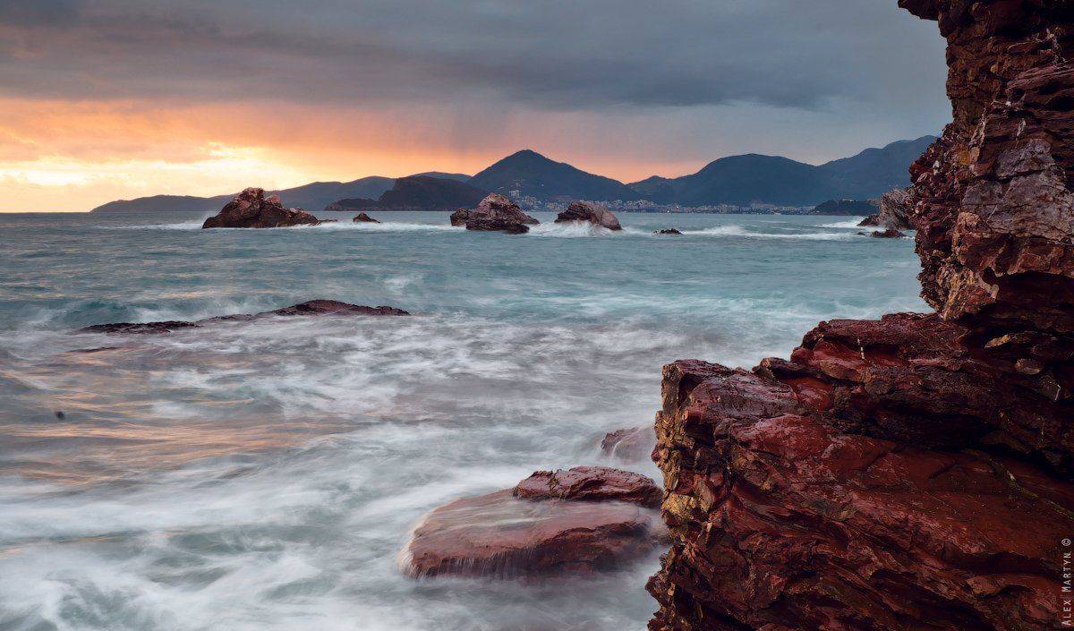 ***. Автор: Alexander Martynov черногория, красная, голова, море, закат, волны, Alexander Martynov