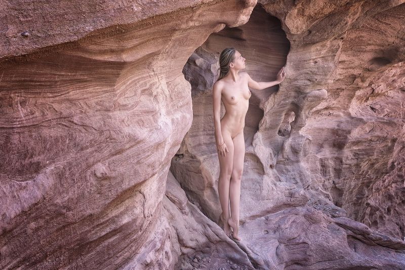 Гранитная Деваphoto preview