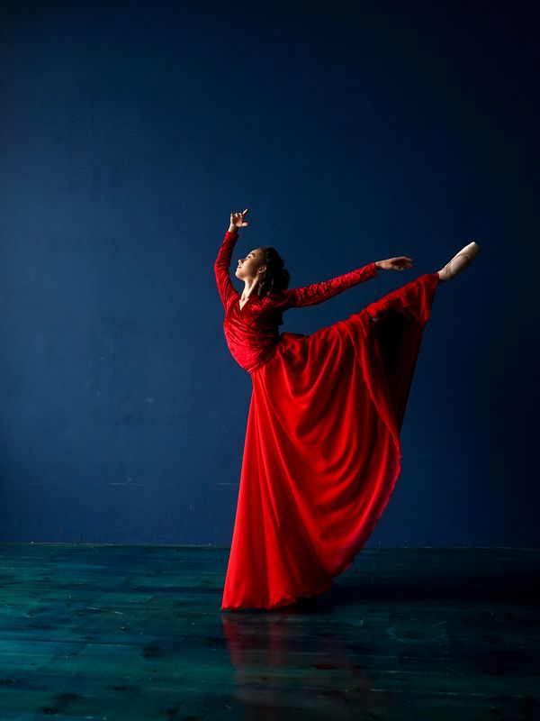 балет, балерина, студия, цвет, синий, платье, шифон, артист, танец, красный Цвет и балетphoto preview