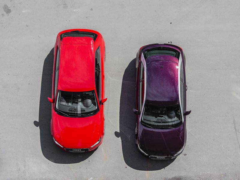 автомобиль Оттенки красногоphoto preview