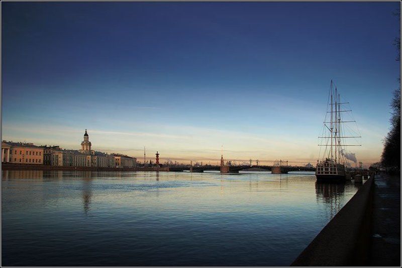 город, петербург, набережная, хдание, мост, река, нева, питер, вода, небо, вечер, кунсткамера, корабль, ресторан, dyadyavasya Город и Парусникphoto preview