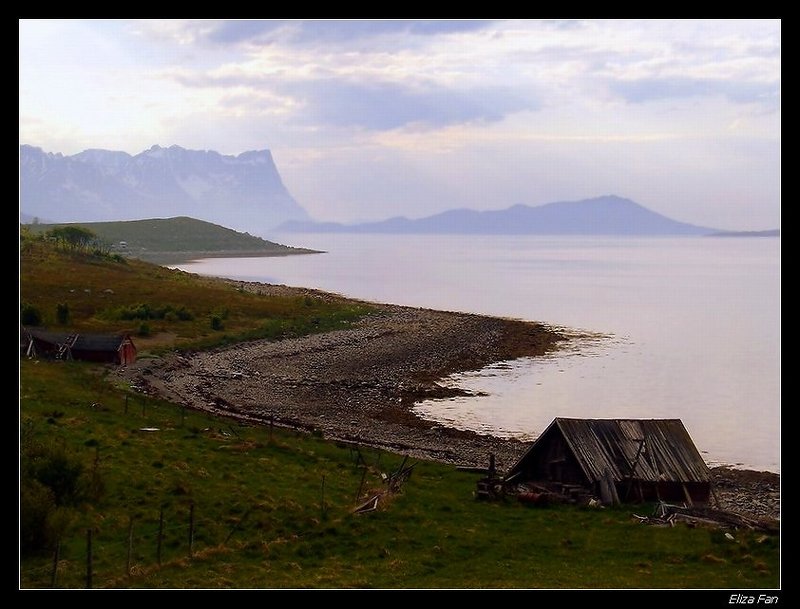 лето,норвегия,фьорд,движение,дорога Рыбацкий домикphoto preview