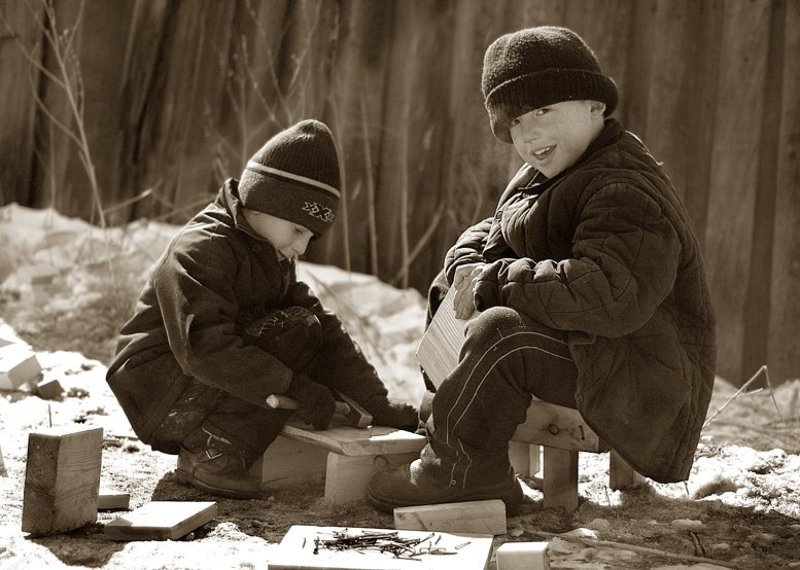 улан-удэ,п стеклозавод,бурятия,дети Юные столярыphoto preview