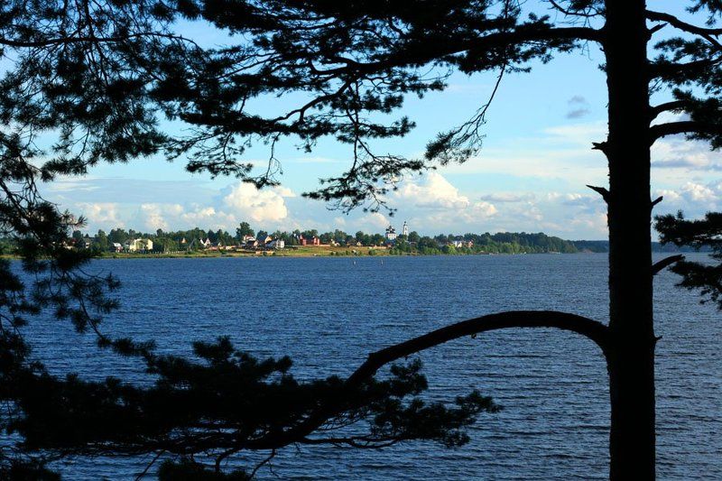 конаково, грэс, поход, природа, водоем Машенька нашла выход из леса, но лодки у нее не оказалось.photo preview