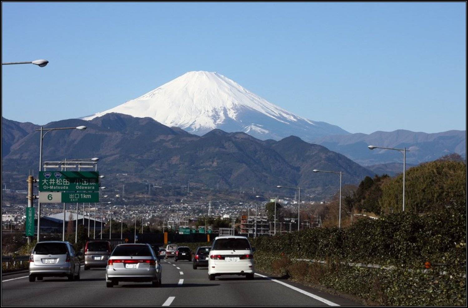 "10 видов на Фудзи". №2. Автор: Gemini фудзи, япония, fuji, горы, небо, вулкан, дорога, Gemini