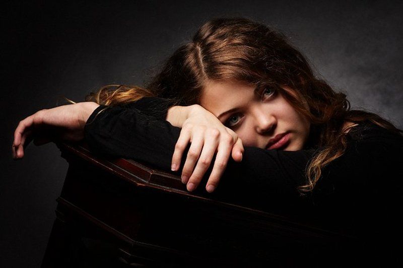 профессиональное фото, студия, девушка, портрет Innocence 2 фото превью