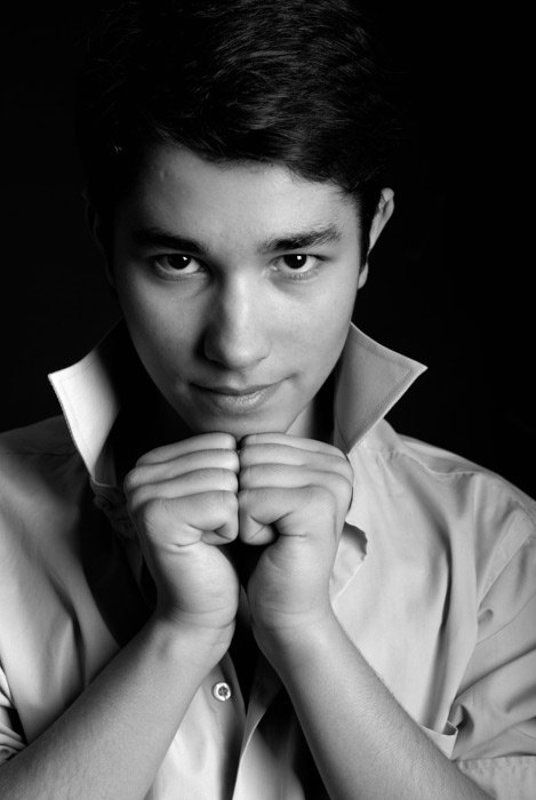 мальчик, студия, ч/б, photo preview