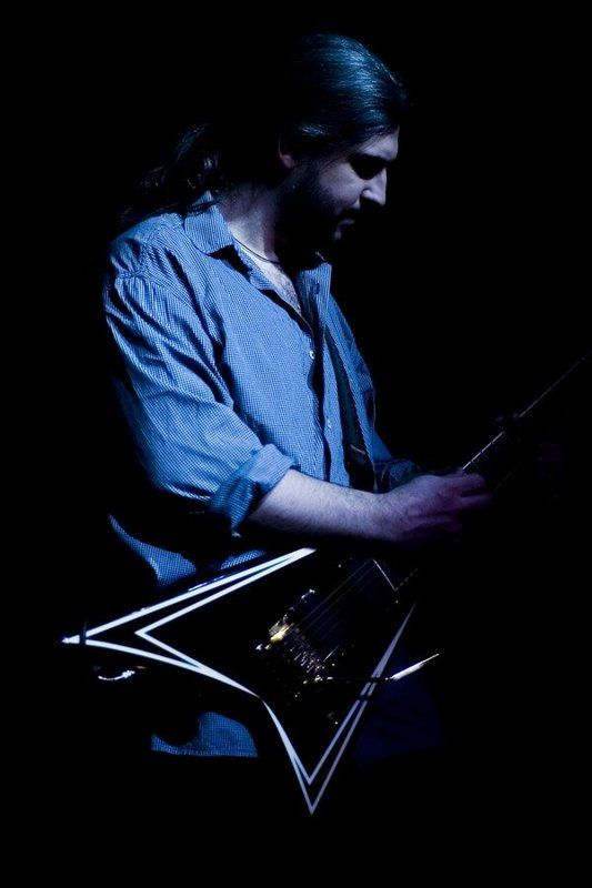 гитарист костяphoto preview