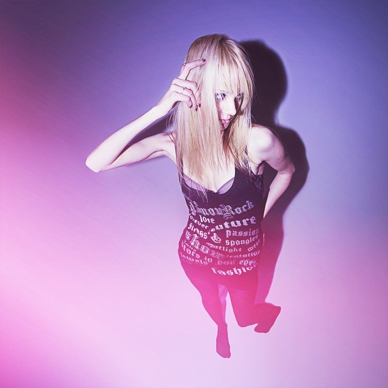 девочка, цветная, фотография, цифровая, яркая, яркость, розовый, фиолетовый, неформал, фрик, рок ILANA 01photo preview