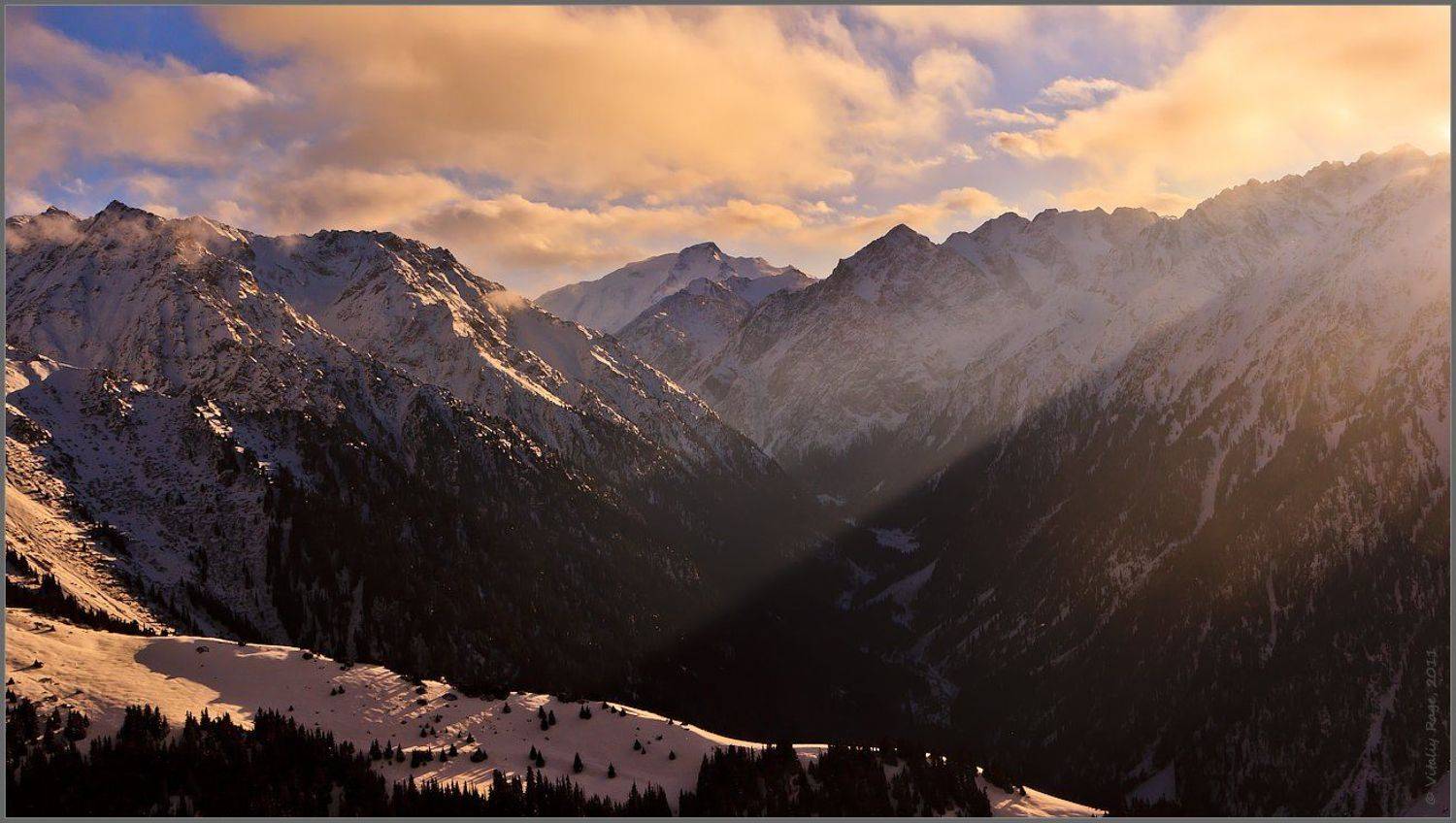 Ray of light. Автор: Vitaliy Rage горы, киргизия, каракол, фрирайд, лыжи, vitaliy, rage, сноуборд, свобода, путь, выбор, Vitaliy Rage