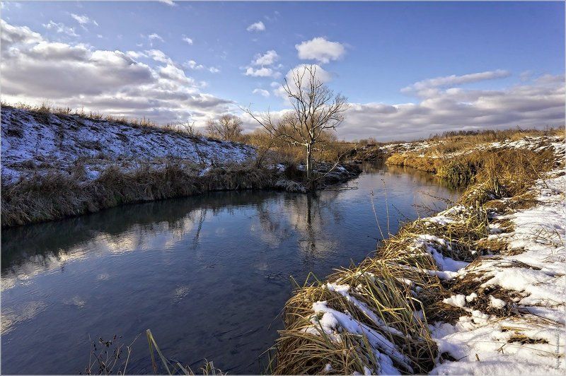 берег, вода, небо, облака, пейзаж, река, снег Вода замерзает последней... фото превью