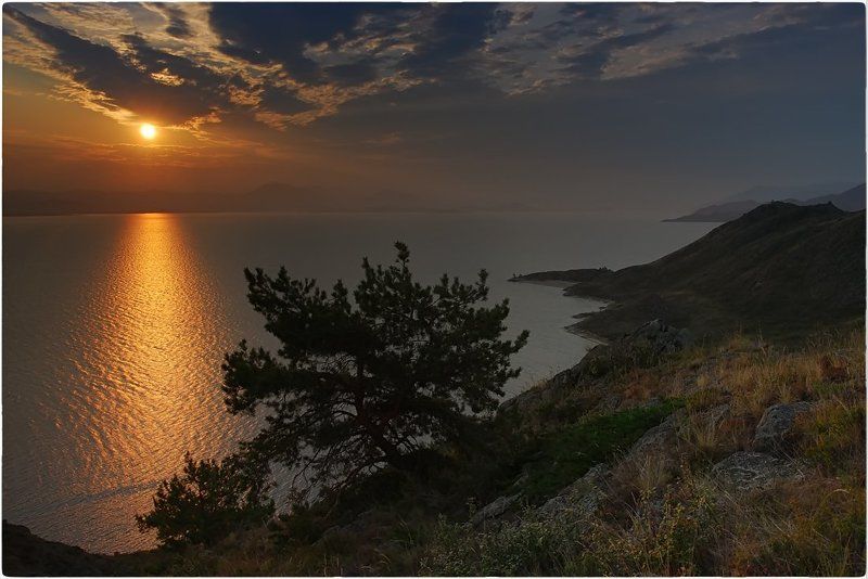 каракол, бухтарминское водохранилище, восточный казахстан Рассвет на Караколеphoto preview