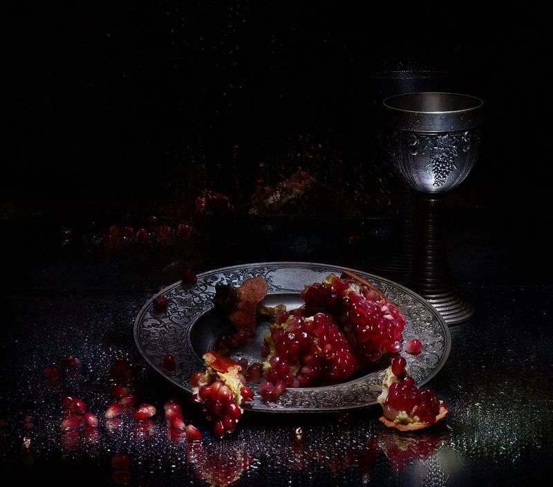 С гранатомphoto preview