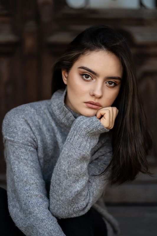 hair , cute , girl , pose , eyes Miriamphoto preview