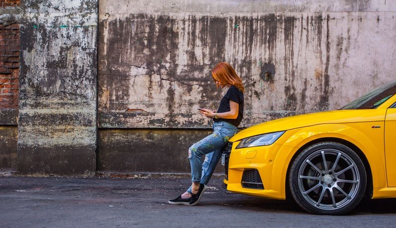 девушка автомобиль photo preview