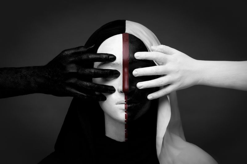 #border #bw #conceptual #black #white #portrait borderphoto preview